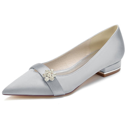 Chaussures de Mariage à Talon Plat et Bout Fermé En Satin de Soie Fleuri pour Femmes avec Strass