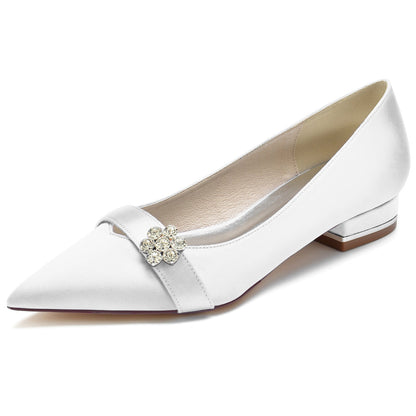 Chaussures de Mariage à Talon Plat et Bout Fermé En Satin de Soie Fleuri pour Femmes avec Strass