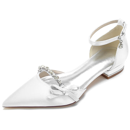 Chaussures de Soirée à Bout Fermé En Satin de Soie pour Femmes avec Talon Plat et Bride à la Cheville et Strass