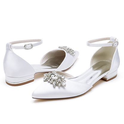 Chaussures de Mariage à Talon Plat et Bout Fermé En Satin de Soie pour Femmes avec Bride à la Cheville et Strass