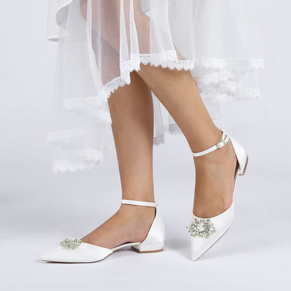 Chaussures de Mariage à Talon Plat et Bout Fermé En Satin de Soie pour Femmes avec Bride à la Cheville et Strass