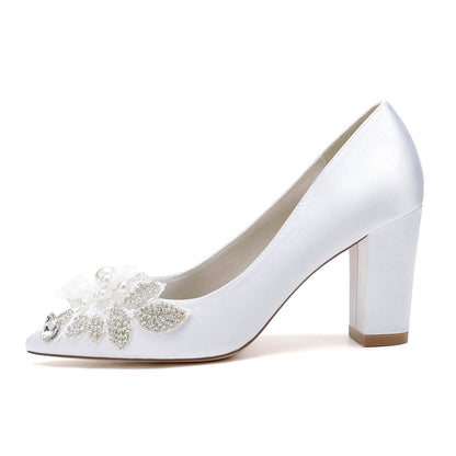 Chaussures de Soirée à Talon Épais et Bout Fermé En Satin de Soie pour Femmes avec Strass et Fleurs