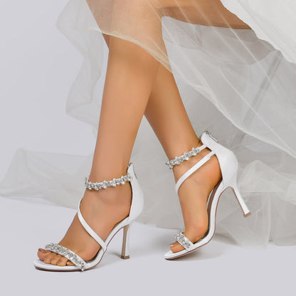 Chaussures de Soirée à Talon Aiguille et Bout Ouvert En Satin de Soie pour Femmes avec Bride à la Cheville et Strass